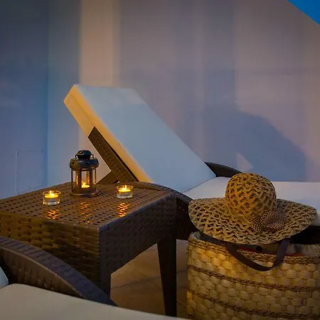 Luxury Seaside Amphora Apartamento *