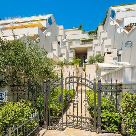 Luxury Seaside Amphora Apartment